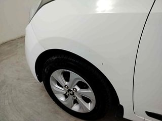 Used 2019 Hyundai Xcent [2017-2019] S Petrol Petrol Manual dents MINOR SCRATCH