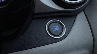 Used 2021 Hyundai Grand i10 Nios Asta 1.2 Kappa VTVT Petrol Manual top_features Keyless start