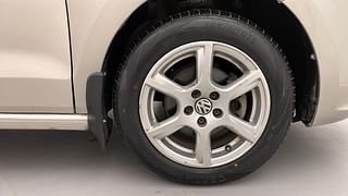 Used 2012 Volkswagen Vento [2010-2015] Highline Petrol AT Petrol Automatic tyres RIGHT FRONT TYRE RIM VIEW
