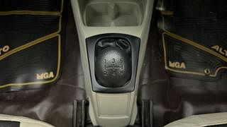 Used 2018 Maruti Suzuki Alto K10 [2014-2019] LXI (O) CNG Petrol+cng Manual interior GEAR  KNOB VIEW
