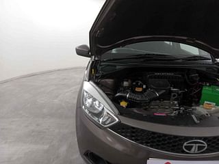 Used 2017 Tata Tiago [2016-2020] Revotron XT Petrol Manual engine ENGINE RIGHT SIDE HINGE & APRON VIEW
