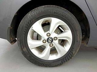 Used 2018 Hyundai Xcent [2017-2019] SX Diesel Diesel Manual tyres RIGHT REAR TYRE RIM VIEW