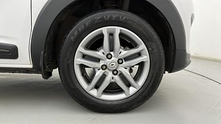 Used 2020 Renault Triber RXZ AMT Petrol Automatic tyres RIGHT FRONT TYRE RIM VIEW