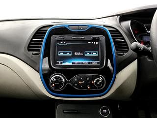 Used 2019 Renault Captur [2017-2020] Platine Diesel Dual tone Diesel Manual interior MUSIC SYSTEM & AC CONTROL VIEW