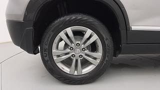 Used 2018 Maruti Suzuki Vitara Brezza [2016-2020] ZDi Diesel Manual tyres RIGHT REAR TYRE RIM VIEW