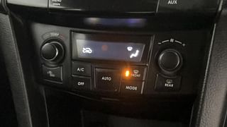 Used 2015 Maruti Suzuki Swift [2011-2017] ZDi Diesel Manual top_features Automatic climate control