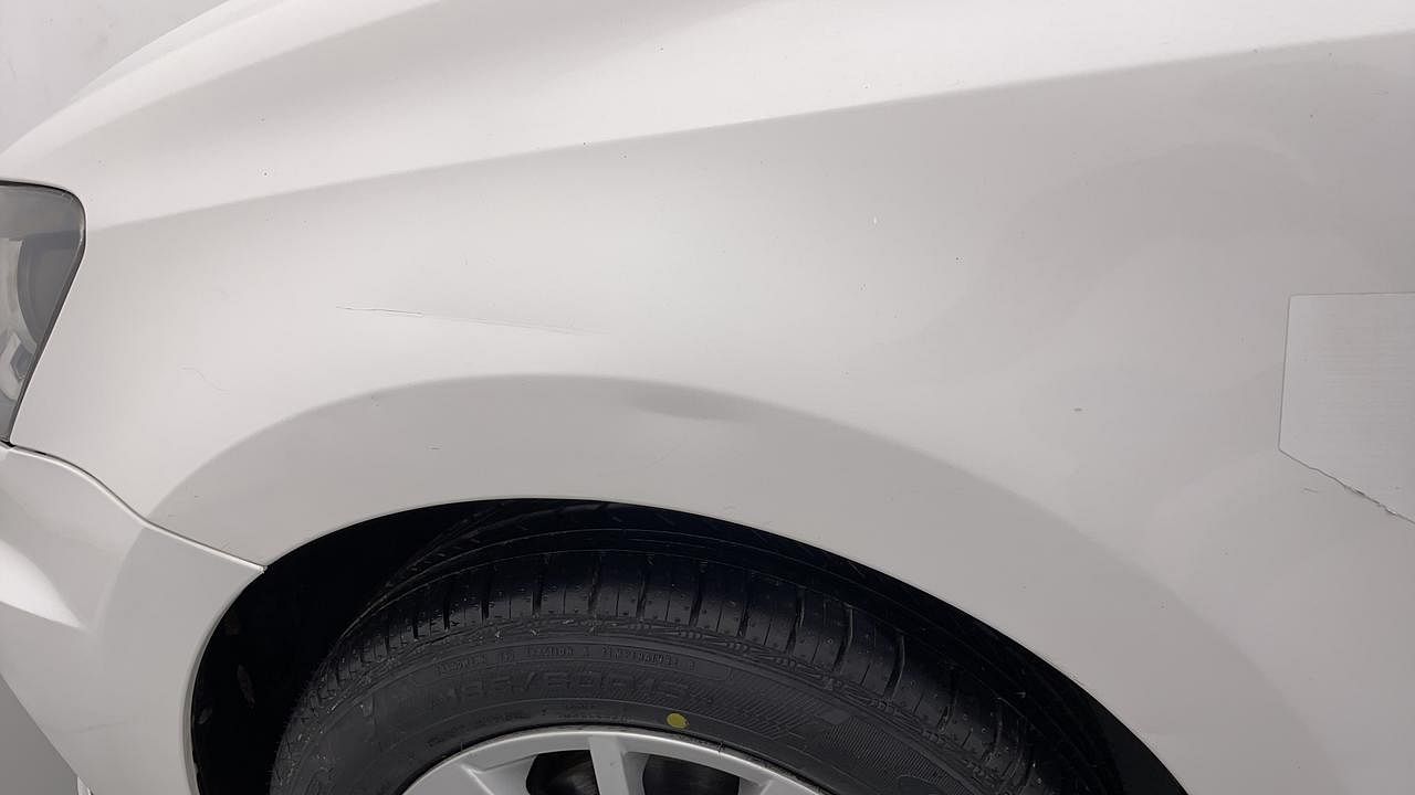 Used 2016 Volkswagen Ameo [2016-2020] Highline1.2L (P) Petrol Manual dents MINOR DENT
