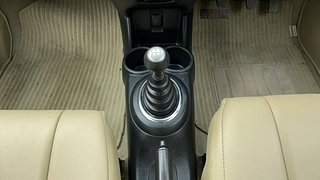Used 2013 Honda Brio [2011-2016] V MT Petrol Manual interior GEAR  KNOB VIEW