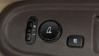 Used 2012 Honda Brio [2011-2016] V MT Petrol Manual top_features Adjustable ORVM