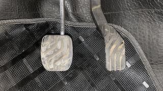 Used 2022 Renault Kwid 1.0 RXT AMT Opt Petrol Automatic interior PEDALS VIEW