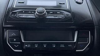 Used 2018 Honda Brio [2017-2018] VX AT Petrol Automatic top_features Automatic climate control