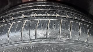 Used 2021 Tata Altroz XZ 1.2 Petrol Manual tyres RIGHT FRONT TYRE TREAD VIEW