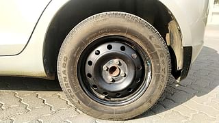 Used 2016 Maruti Suzuki Swift [2011-2017] VXi Petrol Manual tyres LEFT REAR TYRE RIM VIEW