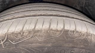 Used 2016 Hyundai Elantra [2016-2022] 2.0 SX MT Petrol Manual tyres RIGHT FRONT TYRE TREAD VIEW