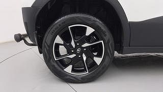 Used 2022 Tata Punch Accomplished Dazzle Pack MT Petrol Manual tyres RIGHT REAR TYRE RIM VIEW