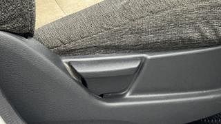 Used 2015 Hyundai Eon [2011-2018] Era + Petrol Manual top_features Seat adjustment