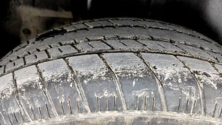 Used 2016 Maruti Suzuki Ertiga [2015-2018] VDI ABS Diesel Manual tyres RIGHT REAR TYRE TREAD VIEW