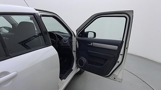 Used 2011 Maruti Suzuki Swift [2007-2011] VDi Diesel Manual interior RIGHT FRONT DOOR OPEN VIEW