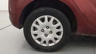 Used 2011 Hyundai i20 [2008-2012] Magna 1.2 Petrol Manual tyres RIGHT REAR TYRE RIM VIEW