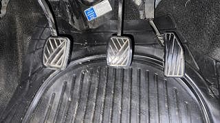 Used 2018 Maruti Suzuki Baleno [2015-2019] Sigma Diesel Diesel Manual interior PEDALS VIEW