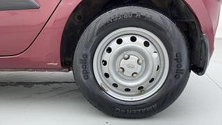 Used 2015 Hyundai i10 [2010-2016] Magna Petrol Petrol Manual tyres LEFT REAR TYRE RIM VIEW