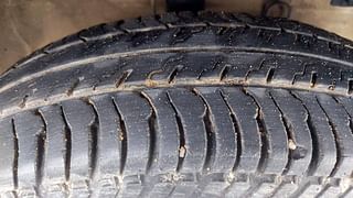 Used 2013 Maruti Suzuki Swift Dzire [2012-2017] VXi Petrol Manual tyres RIGHT FRONT TYRE TREAD VIEW