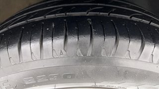 Used 2018 Volkswagen Vento [2015-2019] Highline Petrol Petrol Manual tyres RIGHT FRONT TYRE TREAD VIEW