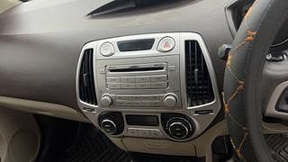 Used 2011 Hyundai i20 [2008-2012] Asta 1.2 Petrol Manual top_features Integrated (in-dash) music system