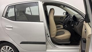Used 2014 hyundai i10 Sportz 1.1 Petrol Petrol Manual interior RIGHT SIDE FRONT DOOR CABIN VIEW