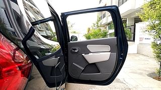 Used 2015 Renault Lodgy [2015-2019] 110 PS RXZ 7 STR Diesel Manual interior RIGHT REAR DOOR OPEN VIEW