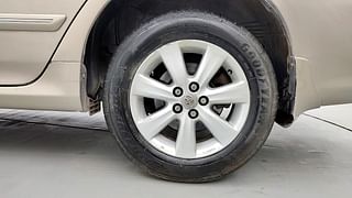 Used 2013 Toyota Corolla Altis [2011-2014] G Diesel Diesel Manual tyres LEFT REAR TYRE RIM VIEW