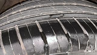 Used 2017 Hyundai Elantra [2016-2022] 2.0 SX MT Petrol Manual tyres RIGHT REAR TYRE RIM VIEW