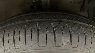 Used 2012 Maruti Suzuki Swift Dzire [2012-2015] LXI Petrol Manual tyres RIGHT FRONT TYRE TREAD VIEW