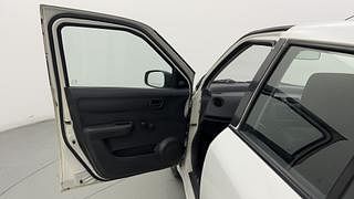 Used 2010 Maruti Suzuki Swift [2007-2011] LXI CNG (Outside Fitted) Petrol+cng Manual interior LEFT FRONT DOOR OPEN VIEW