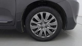 Used 2017 Maruti Suzuki Baleno [2015-2019] Zeta AT Petrol Petrol Automatic tyres RIGHT FRONT TYRE RIM VIEW