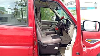 Used 2015 Mahindra Scorpio [2014-2017] S6 Plus Diesel Manual interior RIGHT SIDE FRONT DOOR CABIN VIEW