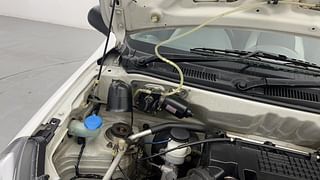 Used 2014 Maruti Suzuki Alto 800 [2012-2016] LXI CNG Petrol+cng Manual engine ENGINE RIGHT SIDE HINGE & APRON VIEW