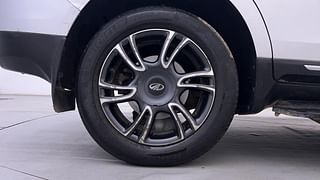 Used 2019 Mahindra Marazzo M8 Diesel Manual tyres RIGHT REAR TYRE RIM VIEW