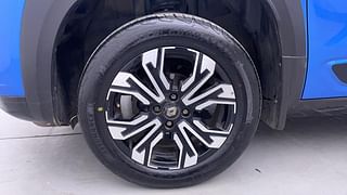Used 2022 Renault Kiger RXZ AMT Petrol Automatic tyres LEFT FRONT TYRE RIM VIEW