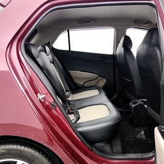 Used 2015 Hyundai Grand i10 [2013-2017] Magna 1.2 Kappa VTVT Petrol Manual interior RIGHT SIDE REAR DOOR CABIN VIEW