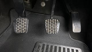 Used 2011 Chevrolet Cruze [2009-2017] LTZ Diesel Manual interior PEDALS VIEW