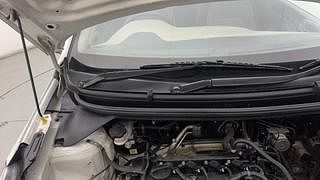 Used 2018 Hyundai Elite i20 [2014-2018] Sportz 1.2 Petrol Manual engine ENGINE RIGHT SIDE HINGE & APRON VIEW