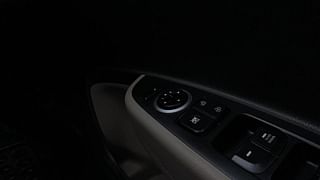 Used 2014 Hyundai Grand i10 [2013-2017] Sportz 1.1 CRDi Diesel Manual top_features Adjustable ORVM