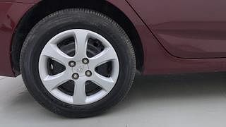 Used 2014 Hyundai Verna [2011-2015] Fluidic 1.4 VTVT Petrol Manual tyres RIGHT REAR TYRE RIM VIEW