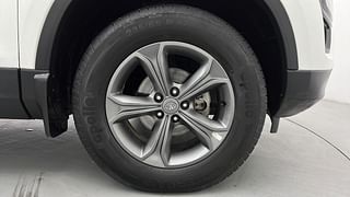 Used 2021 Tata Harrier XZA Diesel Automatic tyres RIGHT FRONT TYRE RIM VIEW