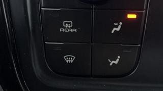 Used 2018 Mahindra KUV100 NXT K6+ 6 STR Petrol Manual top_features Rear defogger