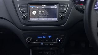 Used 2018 Hyundai Elite i20 [2018-2020] Asta 1.2 Dual Tone Petrol Manual interior MUSIC SYSTEM & AC CONTROL VIEW