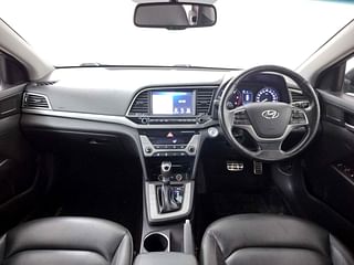 Used 2019 Hyundai Elantra [2016-2019] 1.6 SX (O) AT Diesel Automatic interior DASHBOARD VIEW