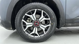 Used 2019 Kia Seltos [2019-2020] GTK Petrol Manual tyres LEFT FRONT TYRE RIM VIEW