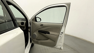 Used 2015 Toyota Etios Liva [2010-2017] VX Petrol Manual interior RIGHT FRONT DOOR OPEN VIEW